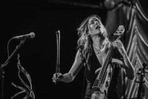 Londonska violončelistica Jo Quail nastupit će prije irskih post-rokera God is An Astronaut