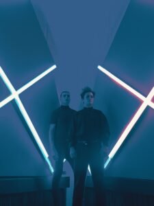 Turski dark wave duo She Past Away stiže u Tvornicu kulture