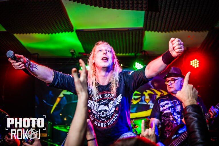 Danske thrash metal legende Artillery prodrmali Hard Place uz Liv i Mercenaries