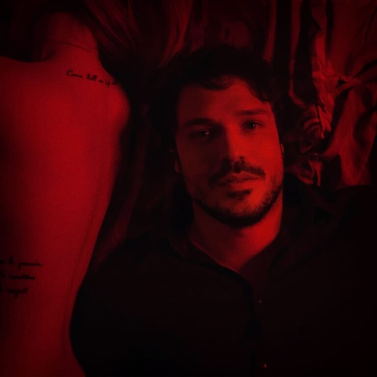 Filip Dizdar razotkriva ljubav u svojoj najiskrenijoj pjesmi dosad