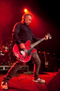 Peter Hook: Arhitekt post-punk zvuka i čuvar plamena Joy Divisiona i New Ordera