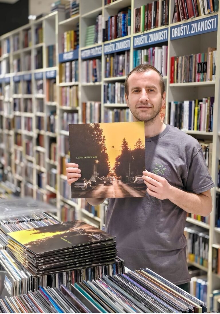 Porinom nagrađen album „Trostruki salto“ od danas u pretprodaji! Ograničen broj potpisanih primjeraka ploče!