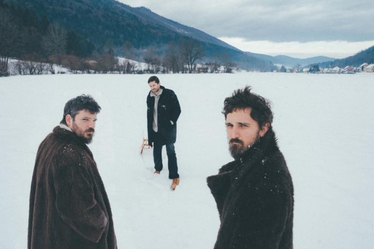 Seine predstavlja singl "Plagijat"